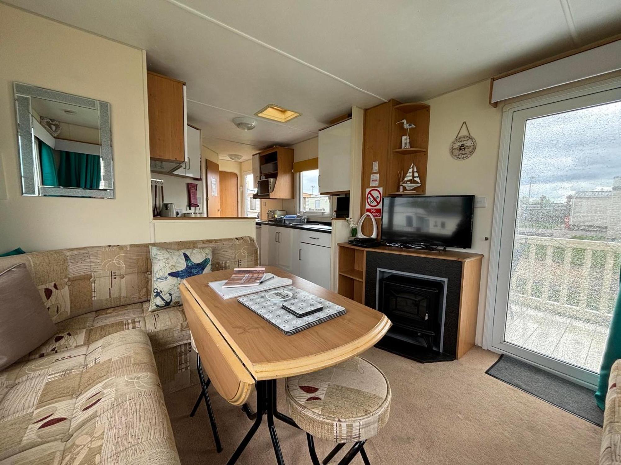 Pet Friendly Holiday Home On Golden Palm Skegness Eksteriør billede